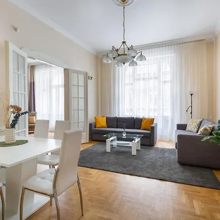 Gde Kiraly 51 Apartament